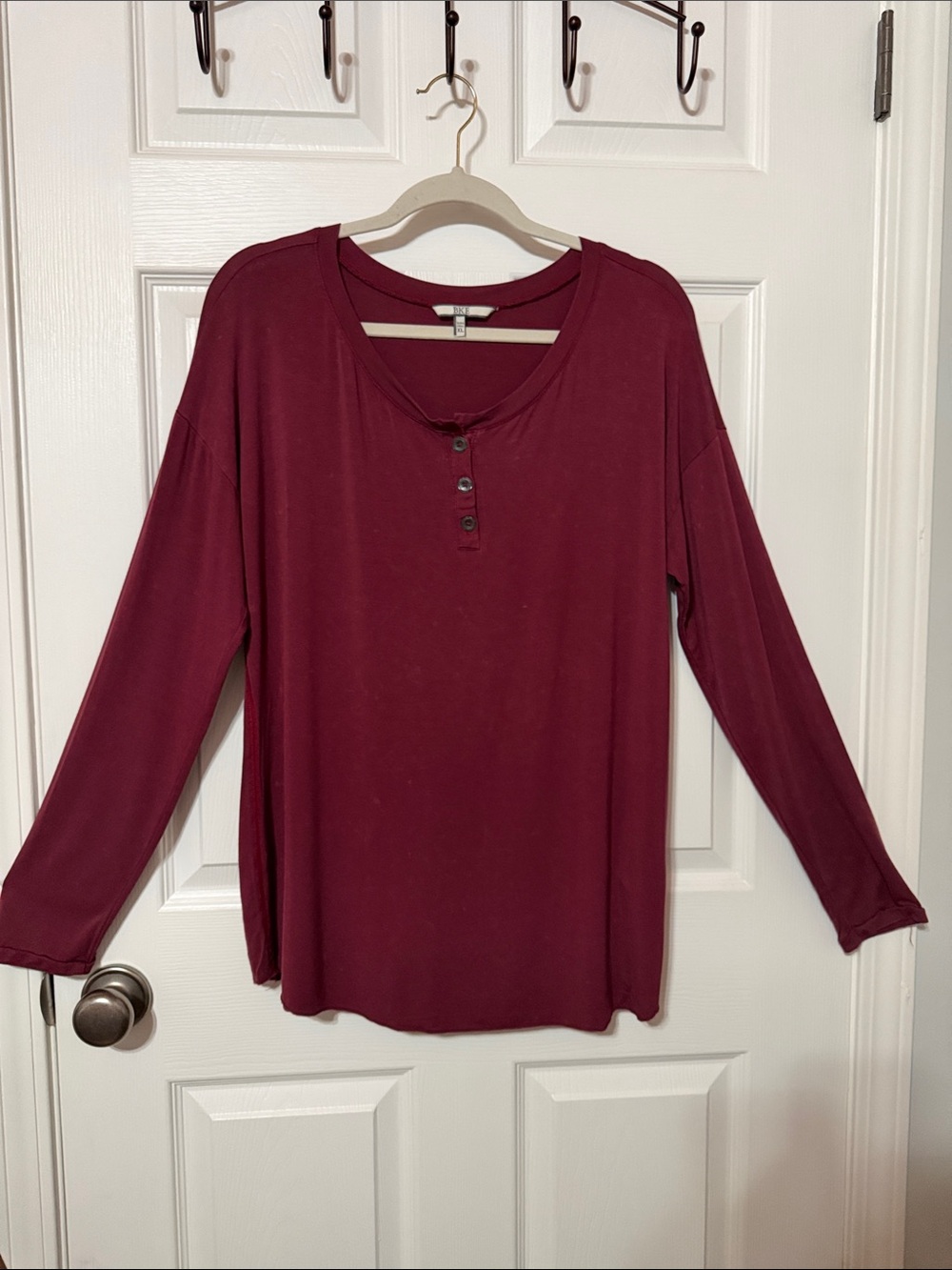 BKE Long-Sleeve Henley Top in Burgundy